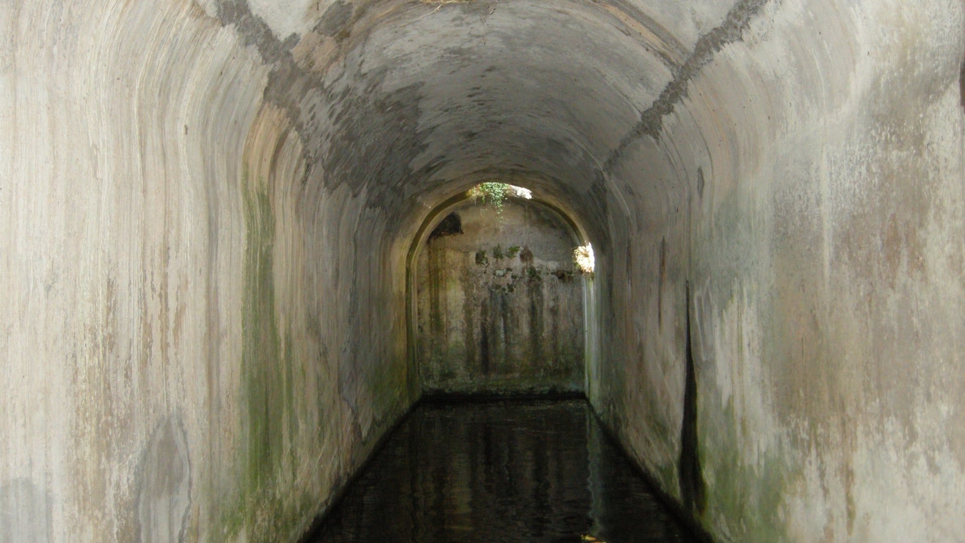 Grande Cisterna, Grotte di Catullo